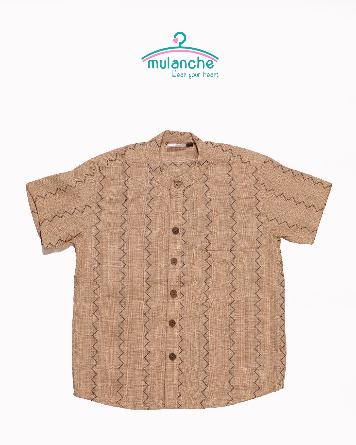 Zig zag lines in cookie beige